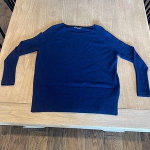 VINCE navy blue 100% cashmere sweater